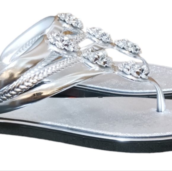 Women (Bling!)-(Diamond)-(Silver)-(Rhinestone)-(Flip Flops)-(Size: 8.5)-(Ne… - Picture 4 of 10